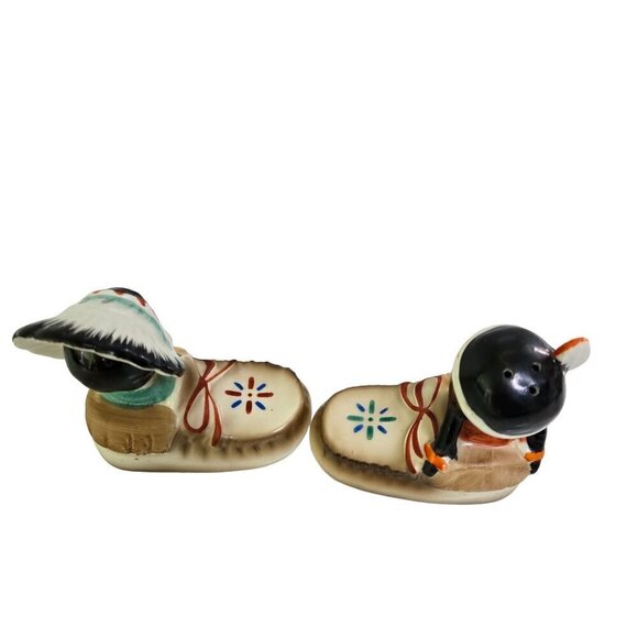 Vintage Made In Japan Native American Salt And Pepper Shaker - Picture 2 of 7